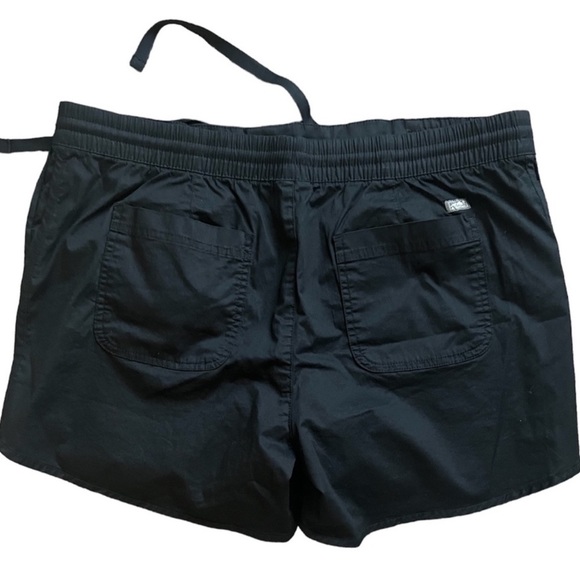EDDIE BAUER 🩳 LK NW BLACK COTTON ELASTIC WAIST WALKING-HIKING SHORTS Women’s 16 - Picture 2 of 7